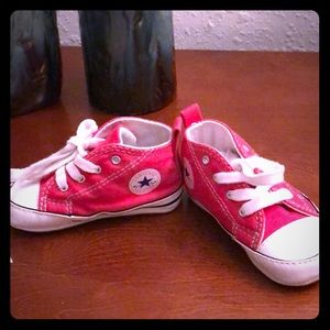 ❤️SOLD❤️Size 3 converse shoes